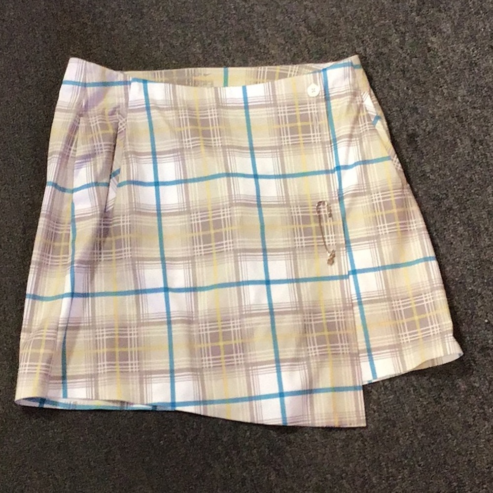Nike size 2 golf skirt